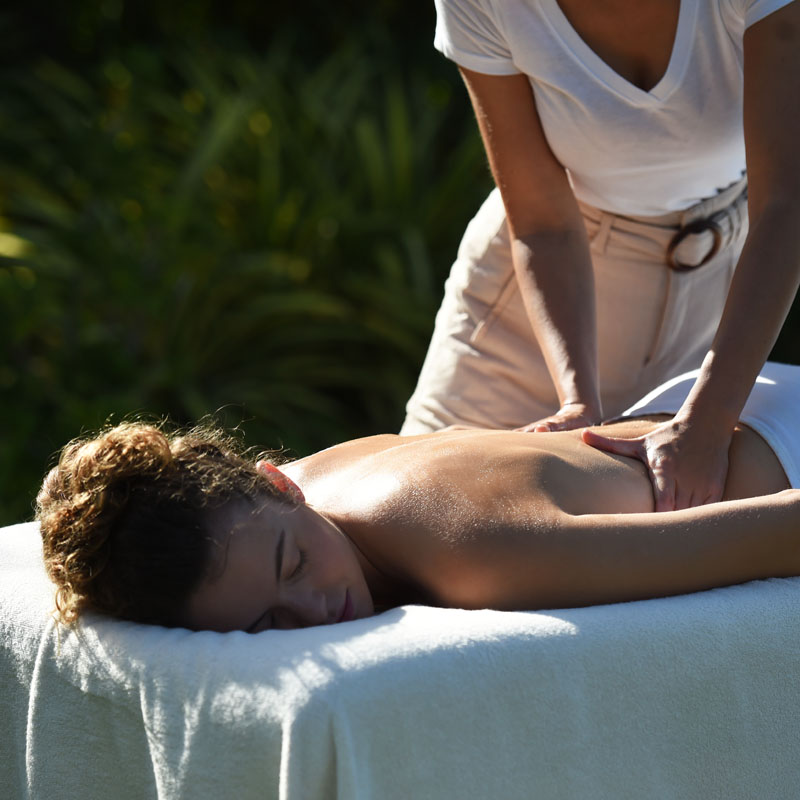 Rejuvenating massage tailored to individual needs for a holistic sense of well-being.